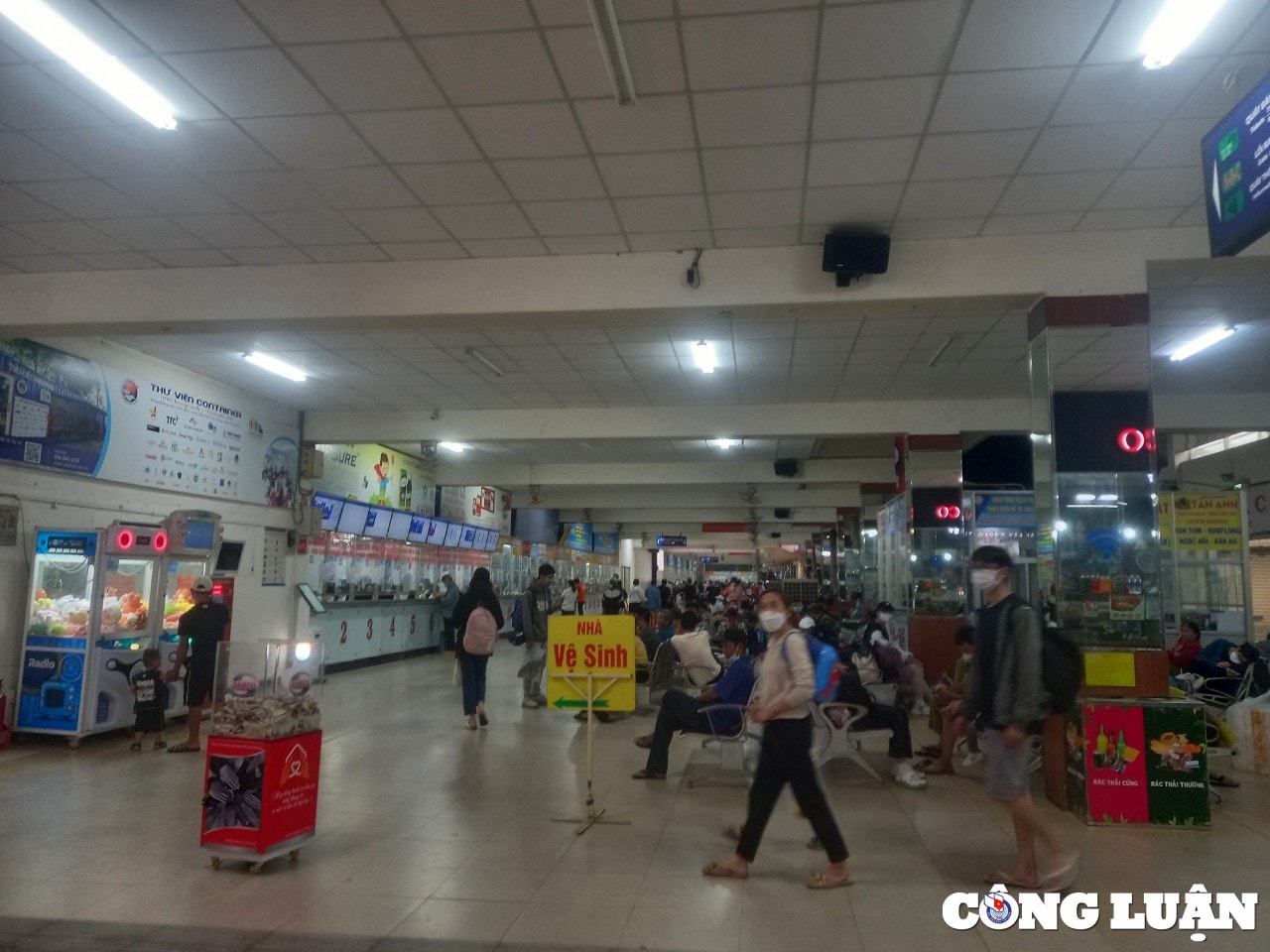 tinh hinh ban ve dien tu tai cac ben xe o tp hcm gio ra sao hinh 3