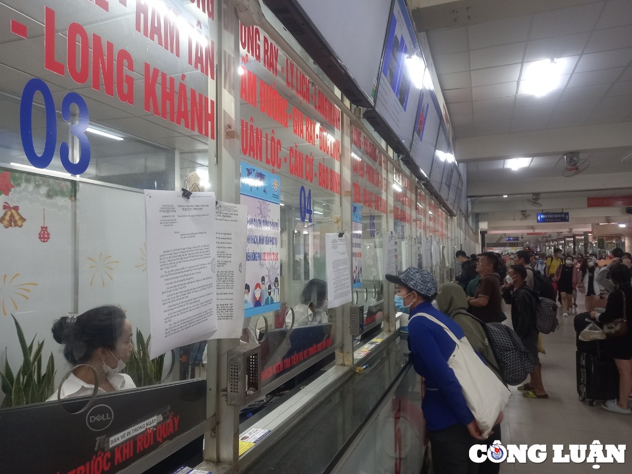 tinh hinh ban ve dien tu tai cac ben xe o tp hcm gio ra sao hinh 1