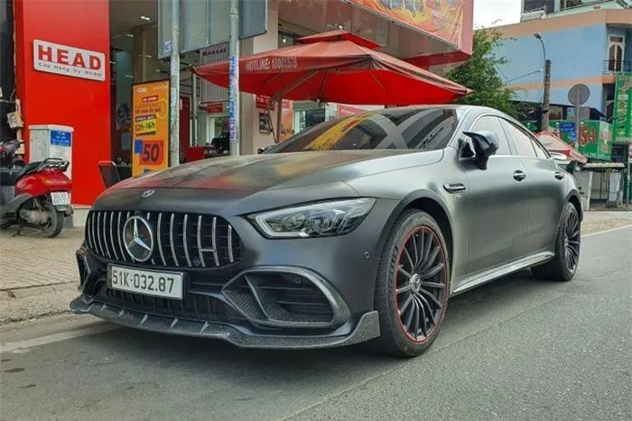 mercedes amg gt 53 brabus xuat hien tren duong pho viet nam hinh 1