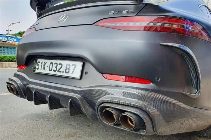 mercedes amg gt 53 brabus xuat hien tren duong pho viet nam hinh 4