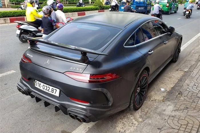 mercedes amg gt 53 brabus xuat hien tren duong pho viet nam hinh 6