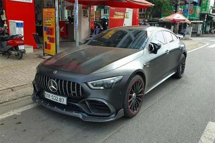 mercedes amg gt 53 brabus xuat hien tren duong pho viet nam hinh 8