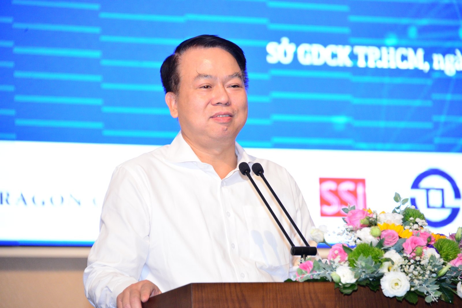 thu truong nguyen duc chi gap go than mat voi cac thanh vien tiep buoc giai cuu hose hinh 3