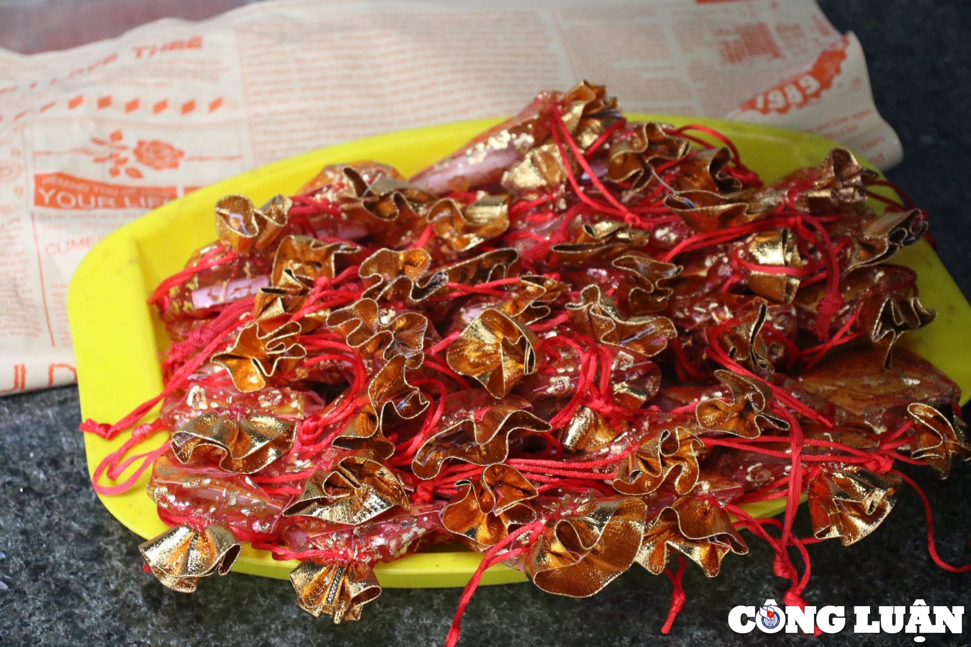 ngoi chua cau duyen noi tieng ha noi tap nap ngay dau thang 7 hinh 8