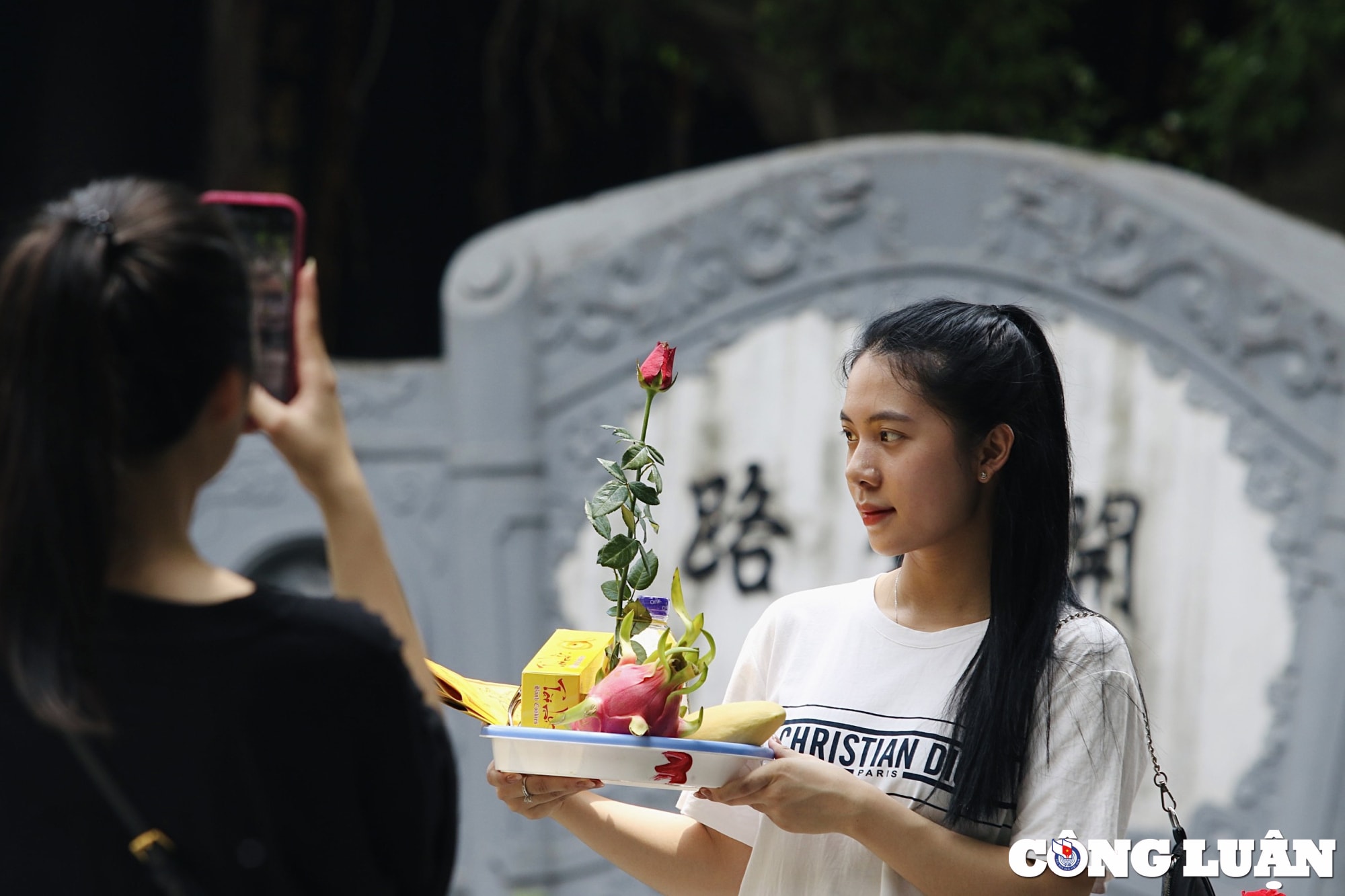 ngoi chua cau duyen noi tieng ha noi tap nap ngay dau thang 7 hinh 2