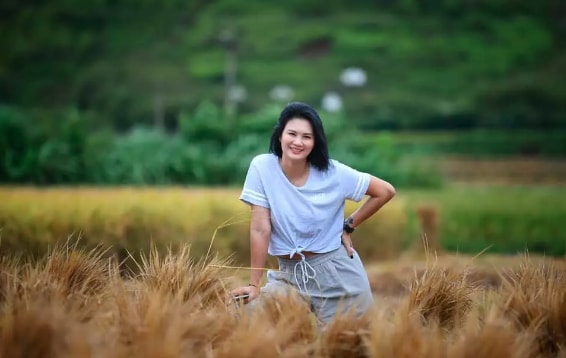 hoa khoi bong chuyen kim hue tha dang sexy ben be boi hinh 5