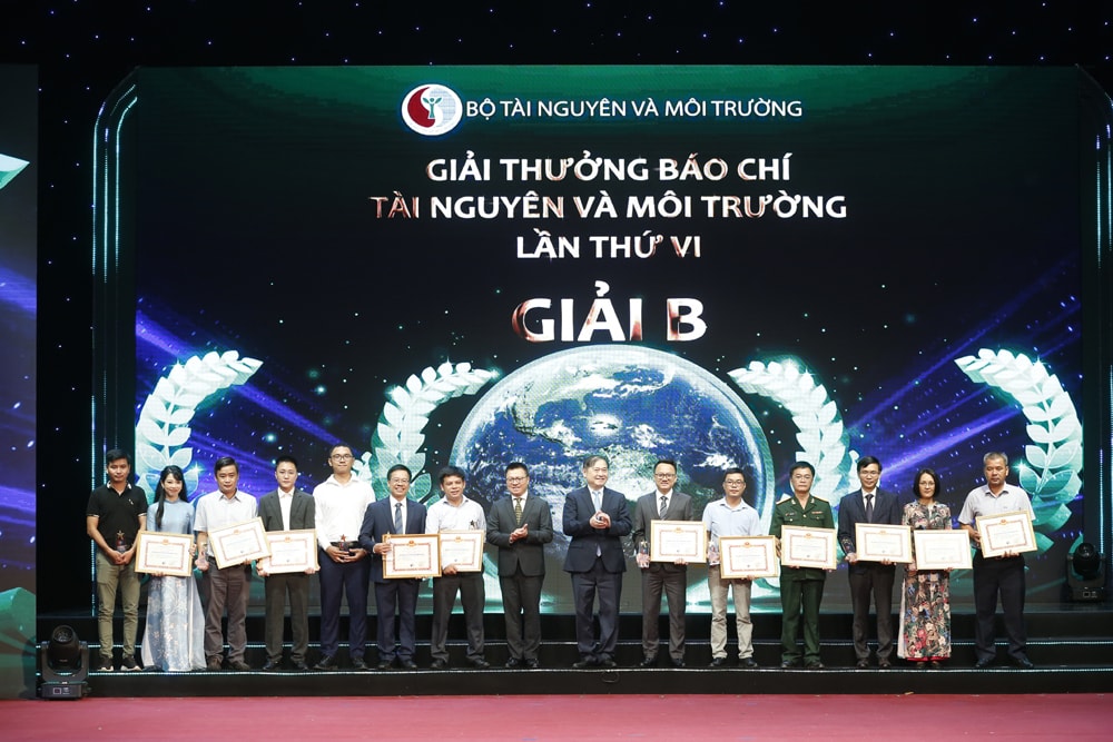ghi nhan su nhiet huyet khong quan ngai kho khan gian kho cua nguoi lam bao ve moi truong hinh 6