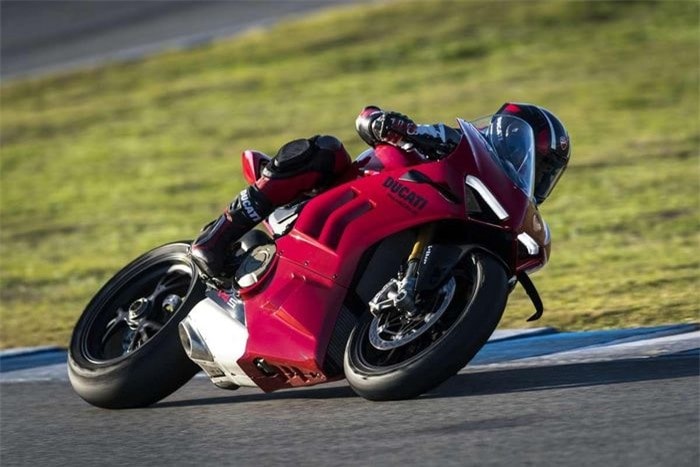 sieu mo to ducati panigale v4 2023 ra mat tai malaysia hinh 4