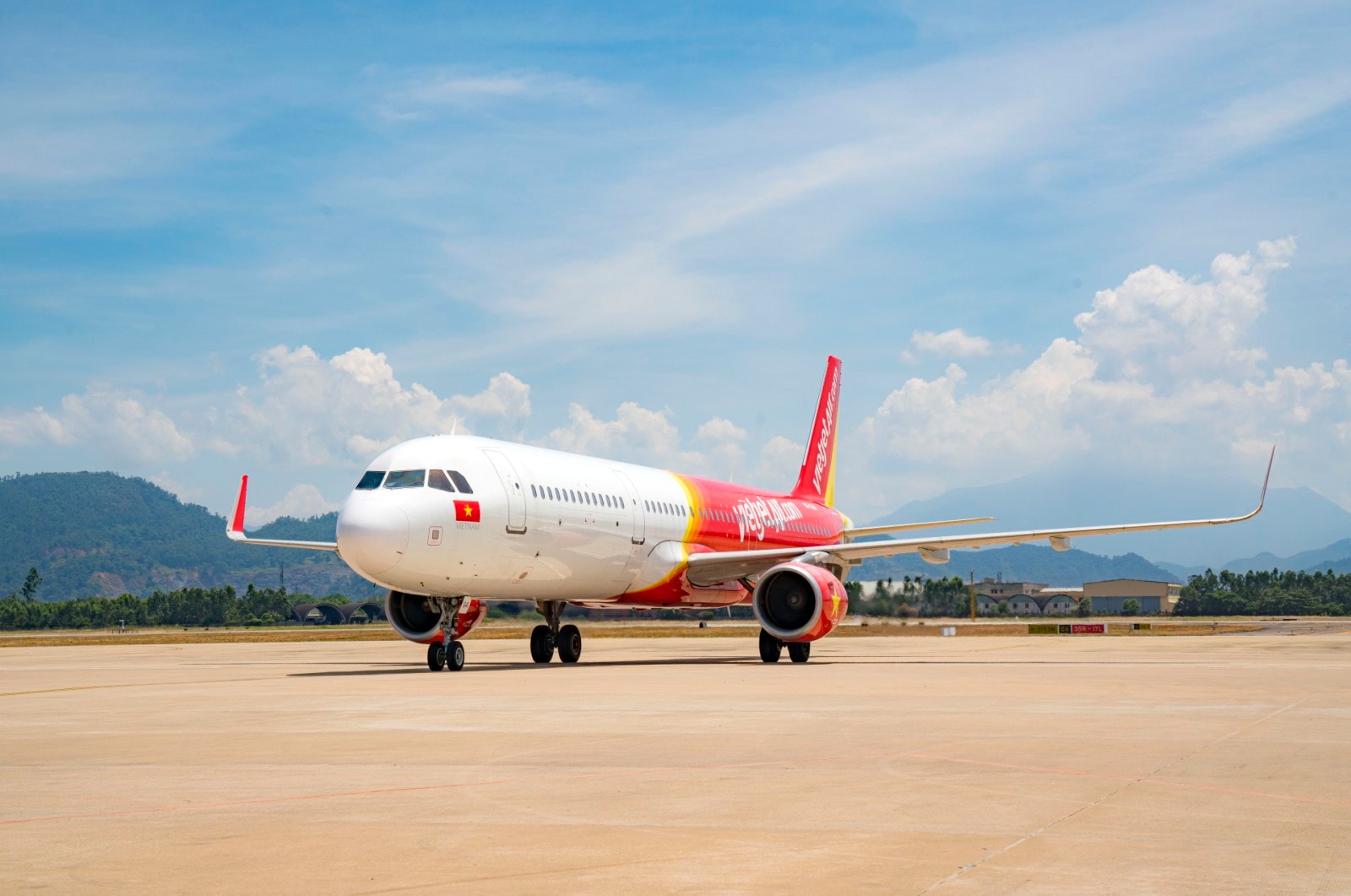 den hen lai len san ve 0 dong check in an do cung vietjet hinh 4