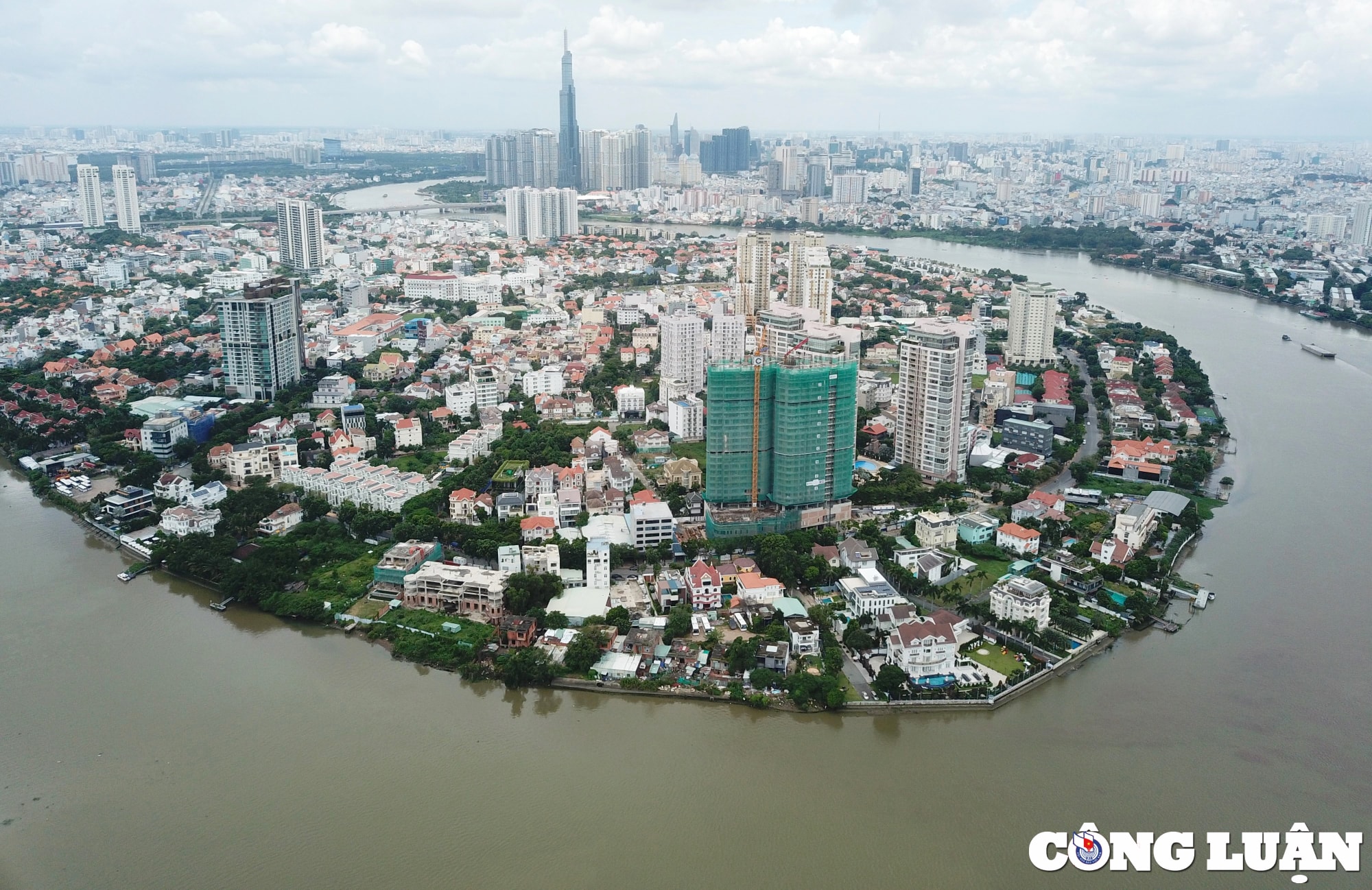 bo song sai gon o khu nha giau thao dien dang bi phan lo ra sao hinh 1