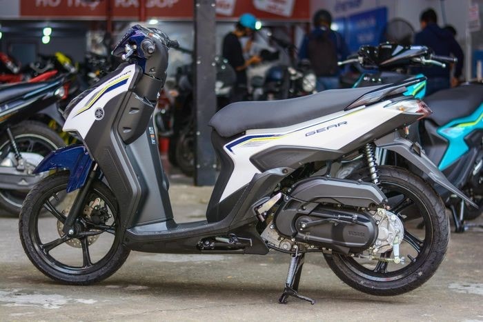 xe tay ga nhap khau yamaha gear 125 ve viet nam hinh 1
