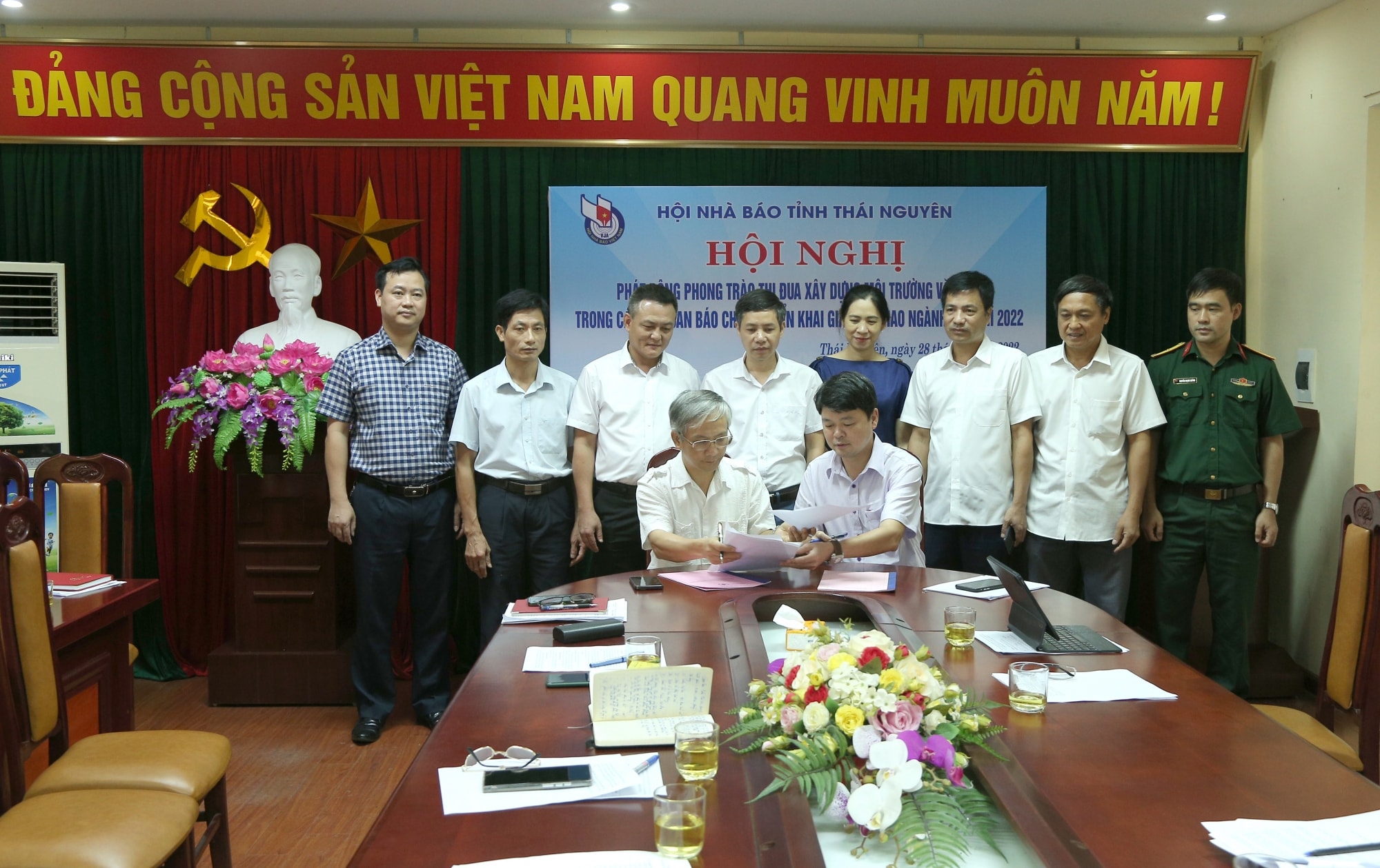 bai 4 tu su vao cuoc cua hoi nha bao thai nguyen hinh 2