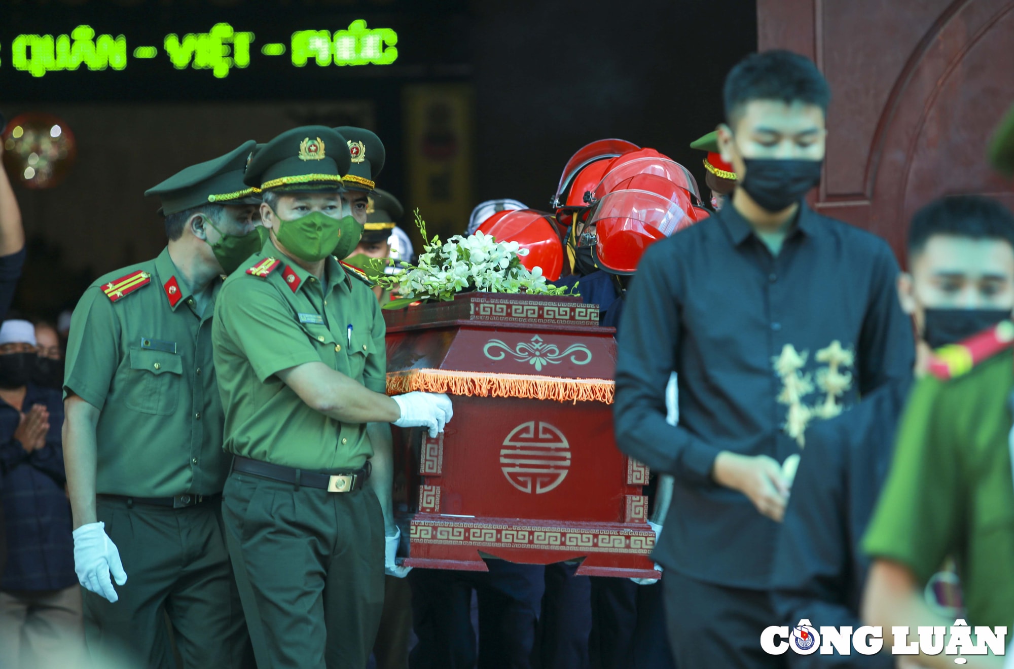 to chuc trong the le tang 3 liet si cong an hy sinh khi chua chay hinh 24