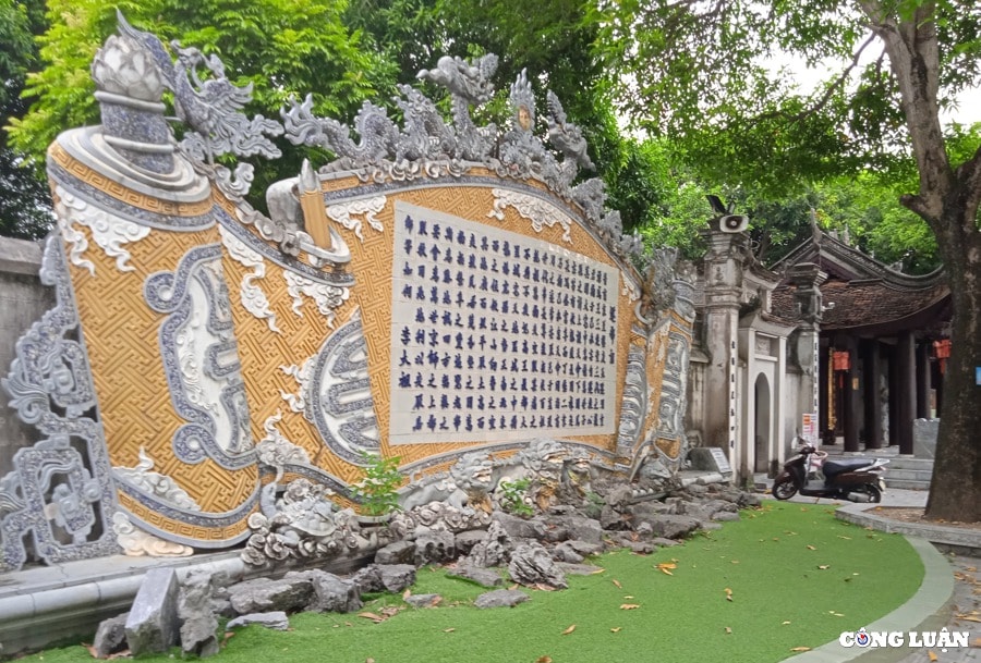 den do  chon linh thieng co kinh bac nhat kinh bac hinh 3