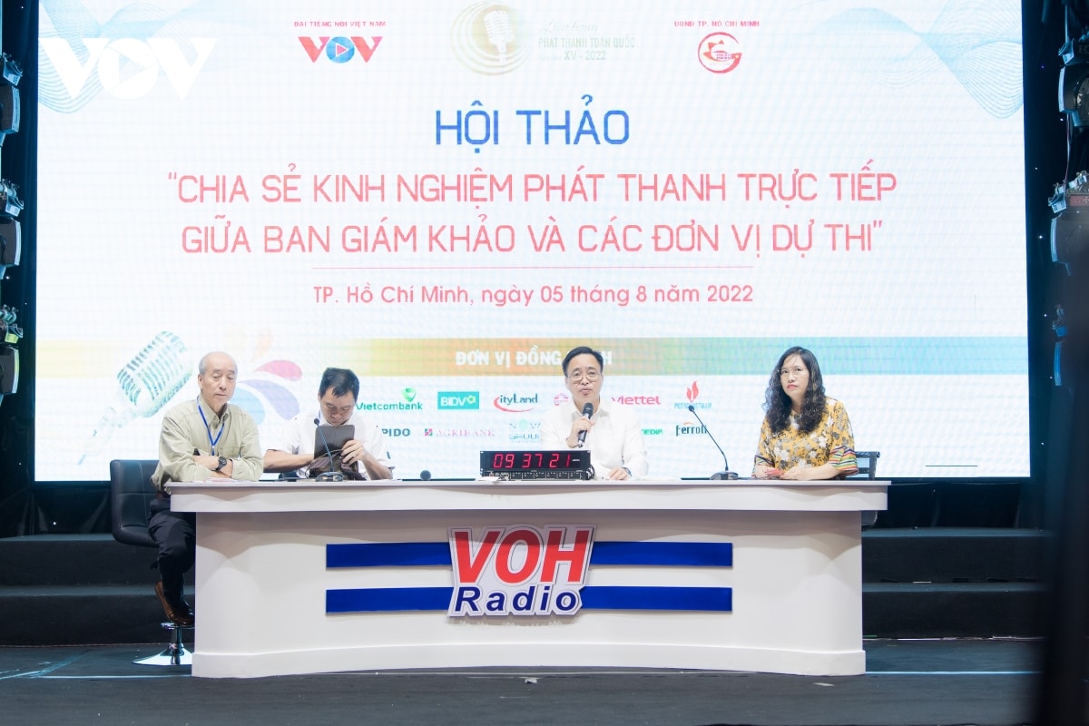 thinh gia dang tao ra xu huong cua phat thanh hinh 1