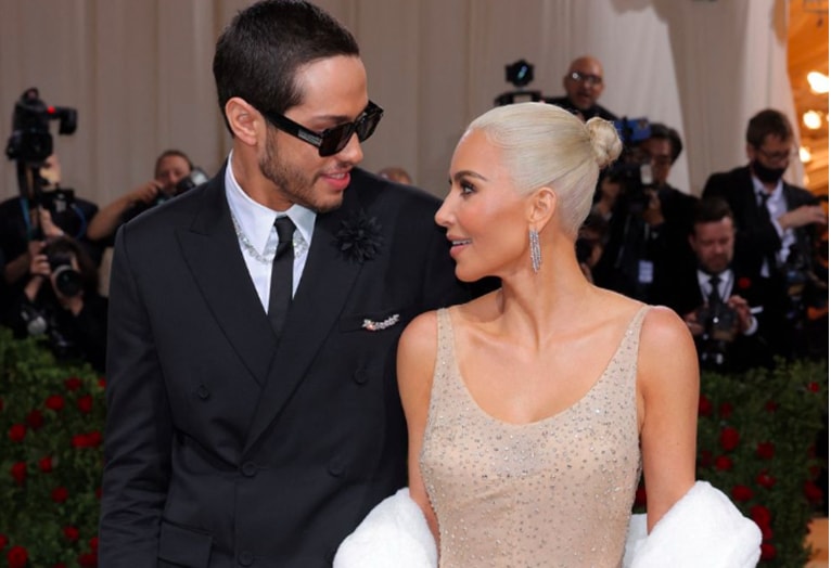 kim kardashian va pete davidson duong ai nay di sau 9 thang hen ho hinh 3