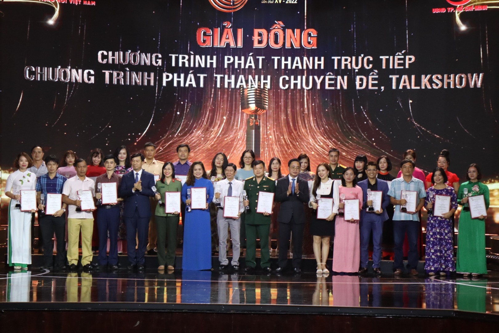 mot ky lien hoan co chat luong vuot troi va nhieu cam xuc hinh 7