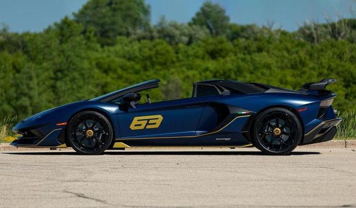 sieu xe lamborghini aventador svj 63 roadster duoc ban dau gia hinh 4