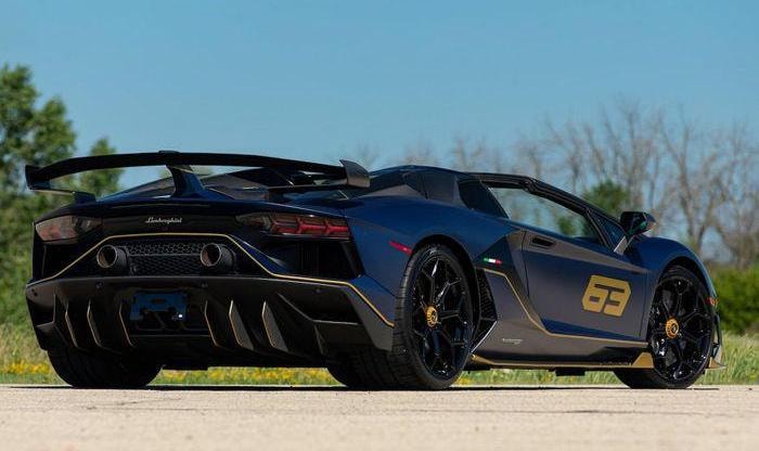 sieu xe lamborghini aventador svj 63 roadster duoc ban dau gia hinh 7