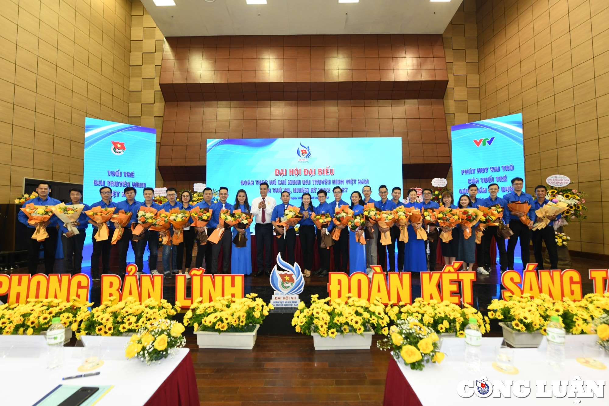 ngay hoi lon cua nhung nha bao tre o dai truyen hinh quoc gia hinh 8
