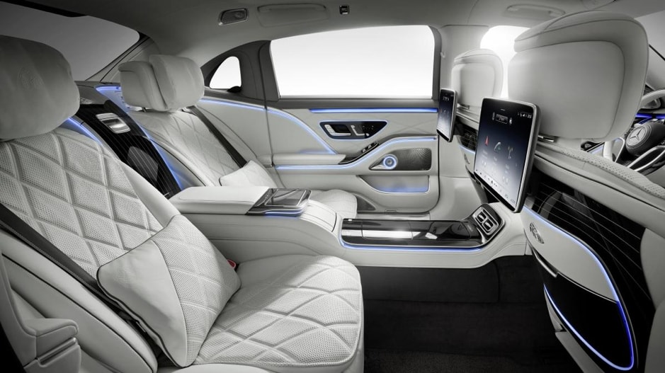 can canh mercedes maybach s450 4matic va s680 4matic tai viet nam hinh 10