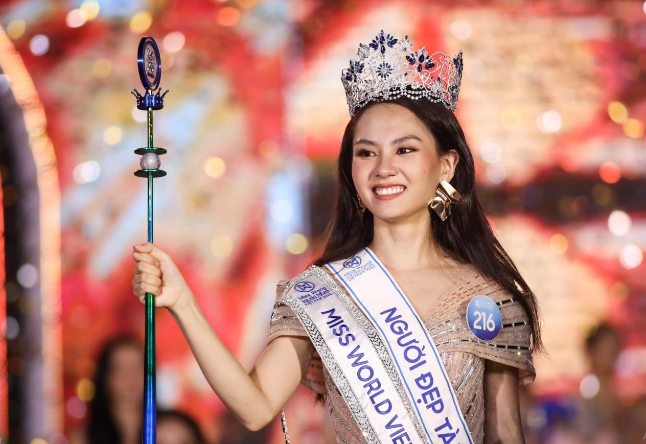 huynh nguyen mai phuong dang quang miss world vietnam 2022 hinh 1