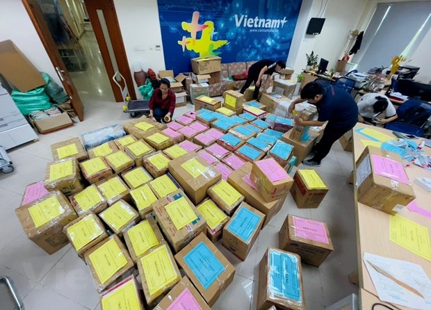 bao dien tu vietnamplus ho tro nhieu hoc sinh ngheo mien nui truoc them nam hoc moi hinh 2