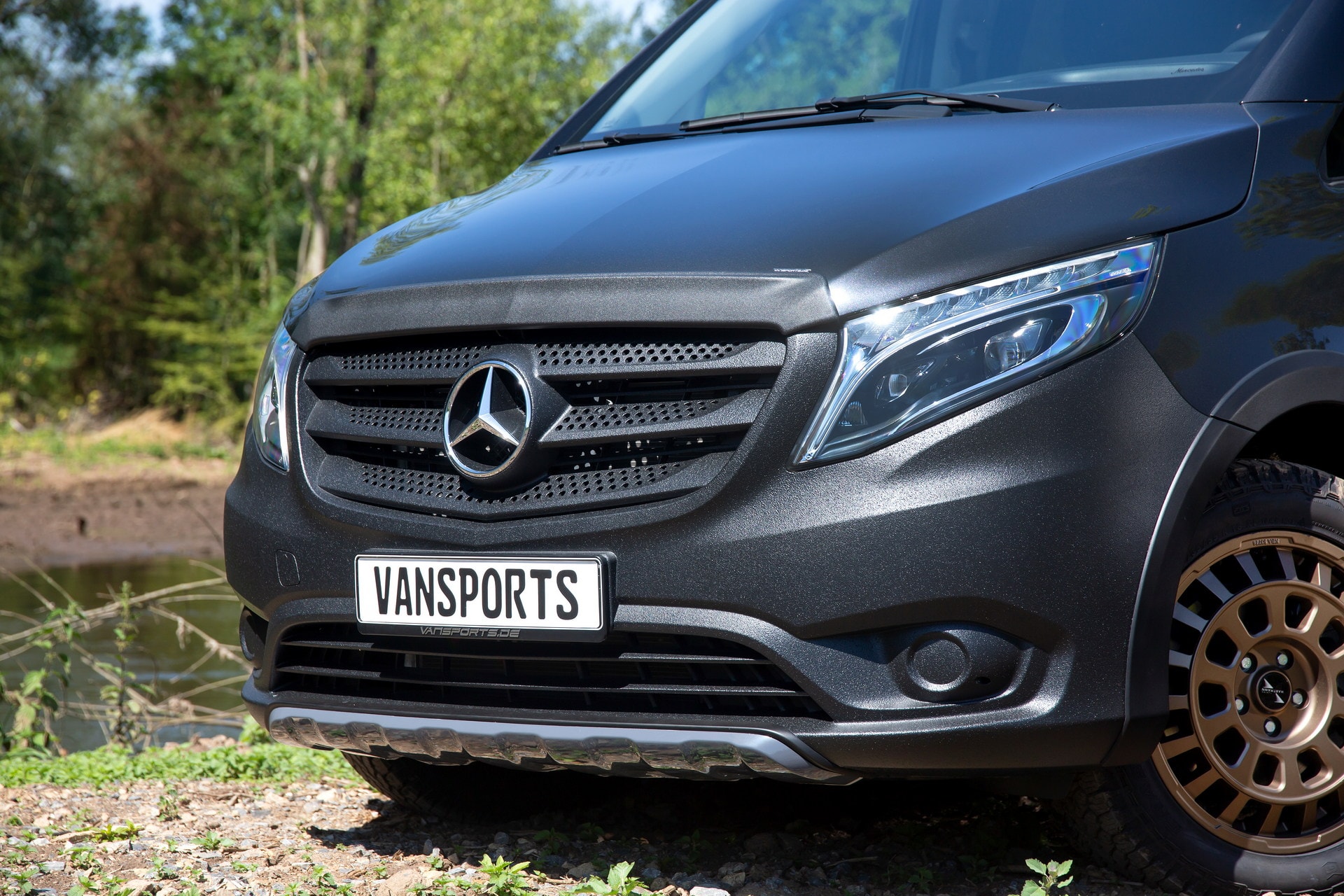 ban do mercedes benz vito 4 4 geotrek edition danh cho da ngoai hinh 2
