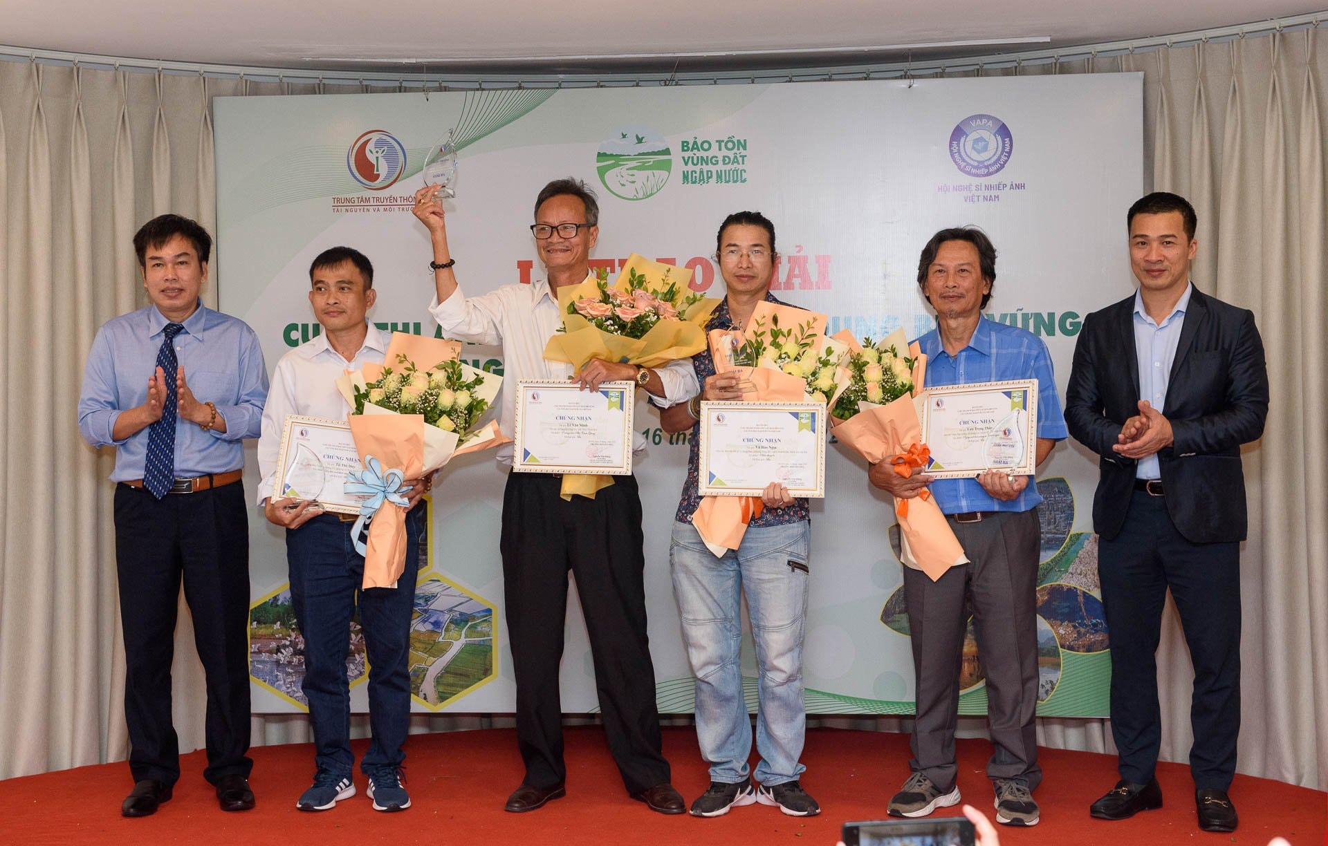 trao giai cuoc thi anh ve bao ton va su dung ben vung cac vung dat ngap nuoc hinh 3