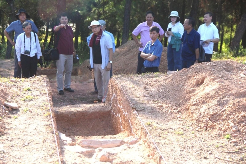 kien nghi mo rong khai quat khao co di tich nui ban o hue hinh 1