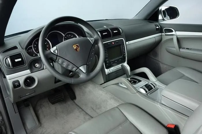 thiet ke mui tran cua porsche cayenne 20 nam truoc gap thach thuc nao hinh 4