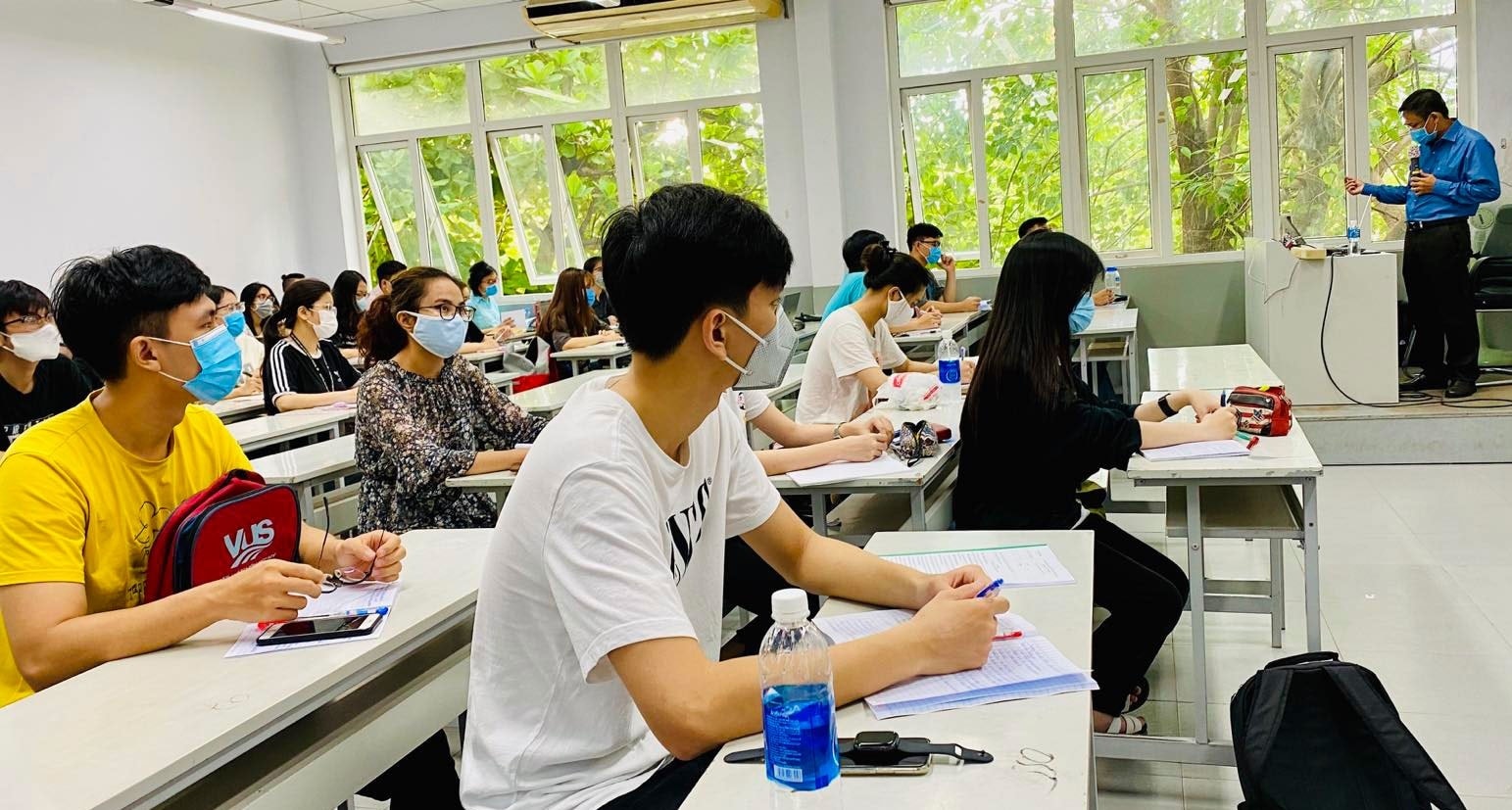 hoc phi dai hoc van la cau chuyen hai hoa hinh 1
