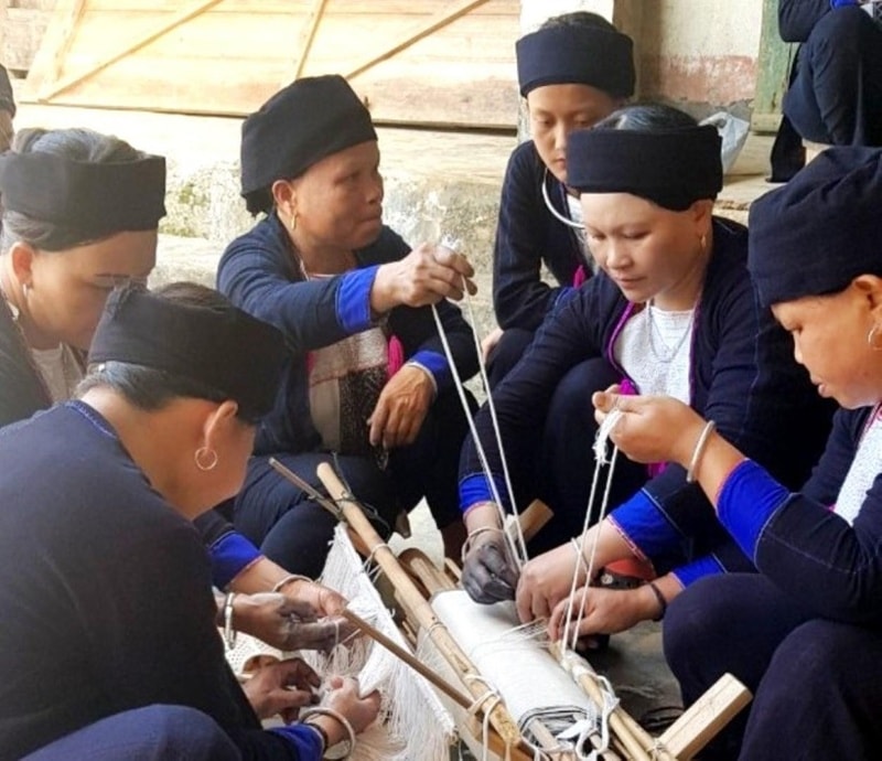 doc dao nghe det vai cua dan toc dao ho hinh 3