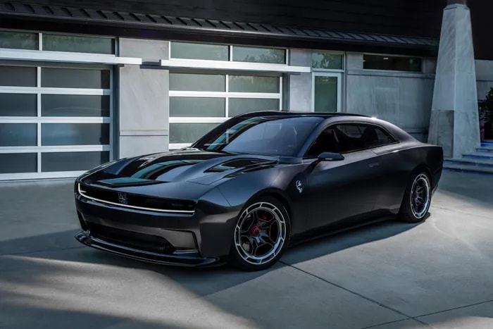 dodge charger daytona srt tuong lai cua xe co bap thuan dien o my hinh 2