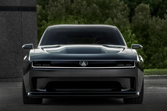 dodge charger daytona srt tuong lai cua xe co bap thuan dien o my hinh 4