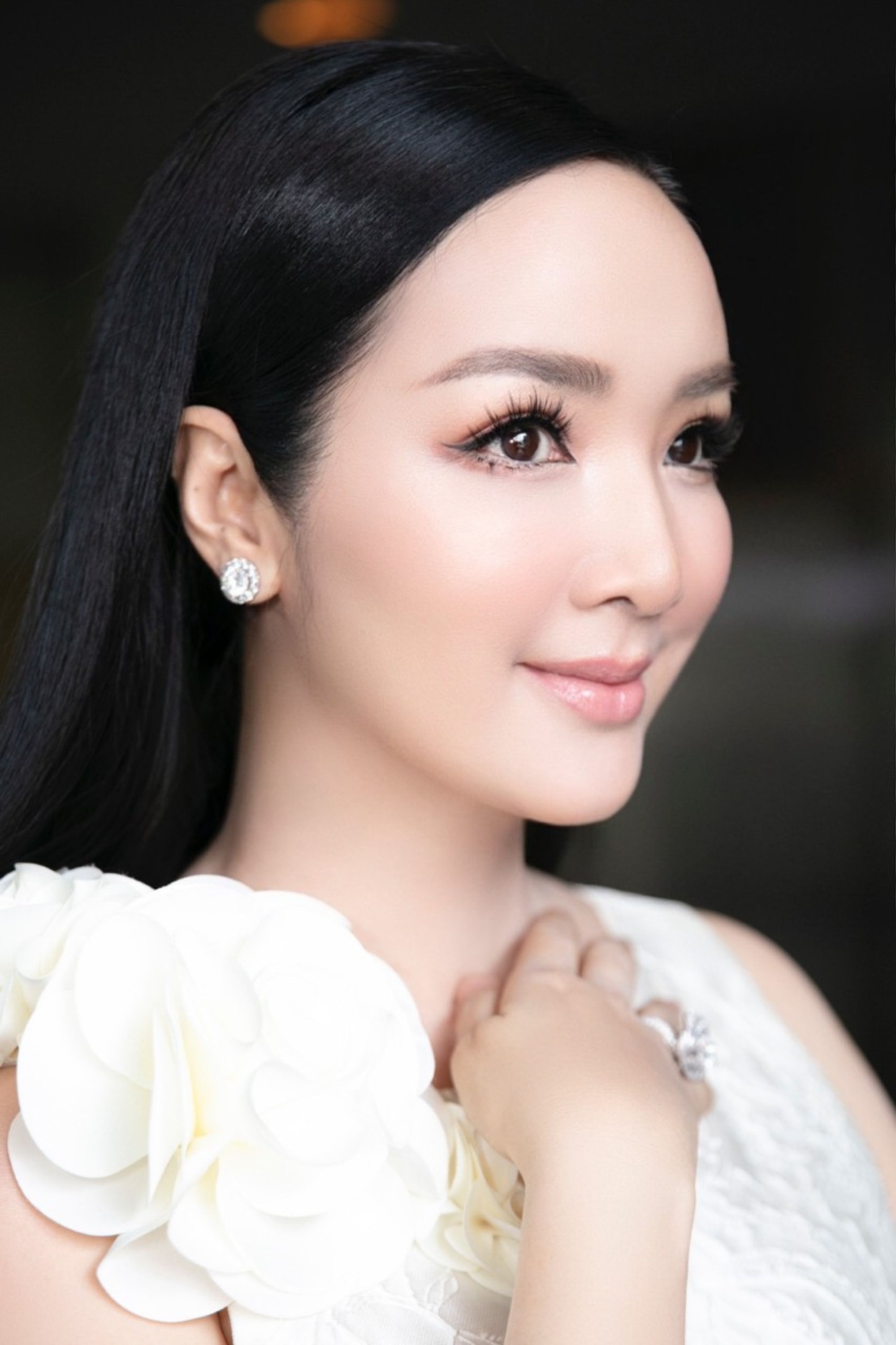 hoa hau den hung giang my lam giam khao cuoc thi hoa hau quy ba viet nam 2022 hinh 5