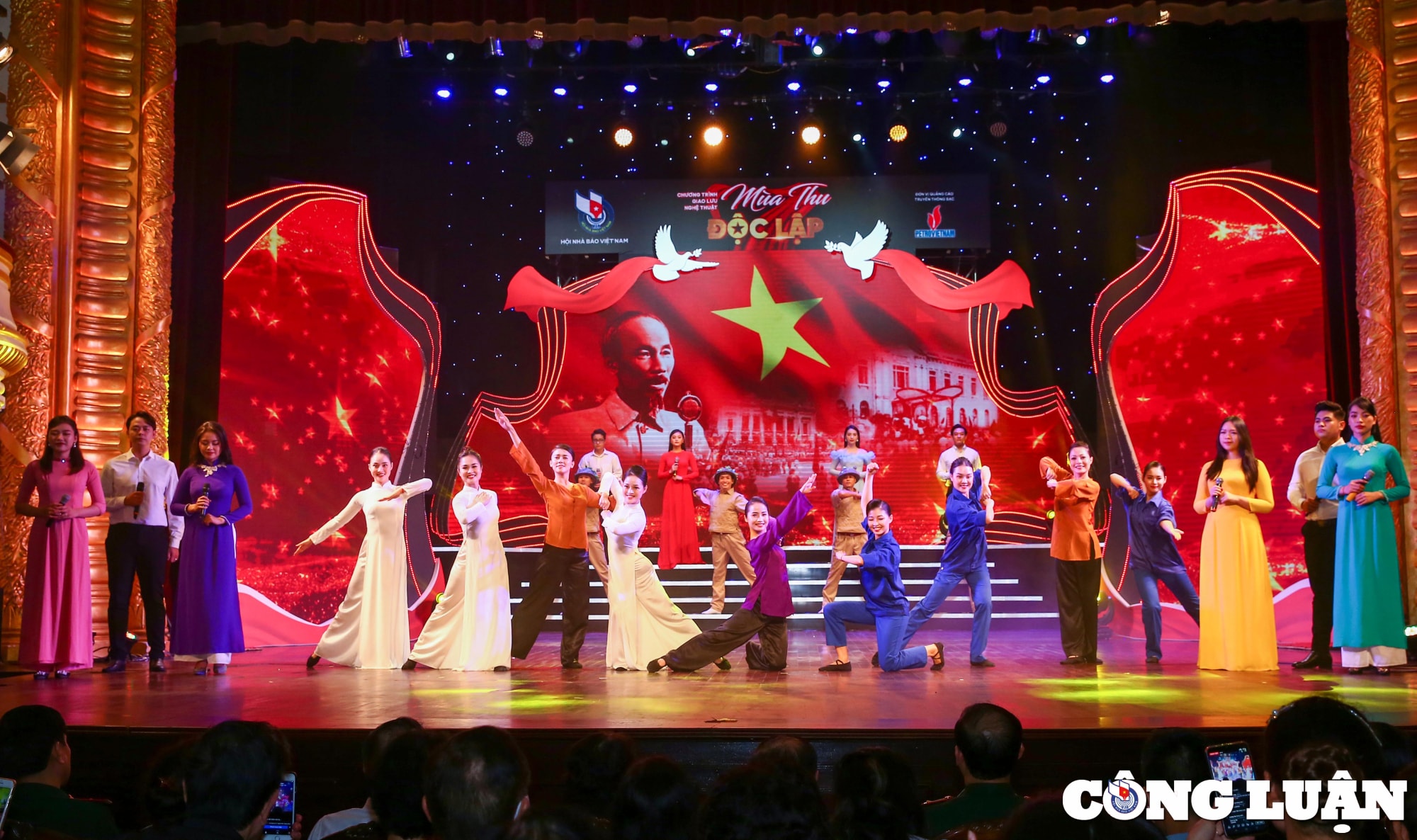 lan toa tinh than dai doan ket dan toc y chi va khat vong viet nam hinh 1