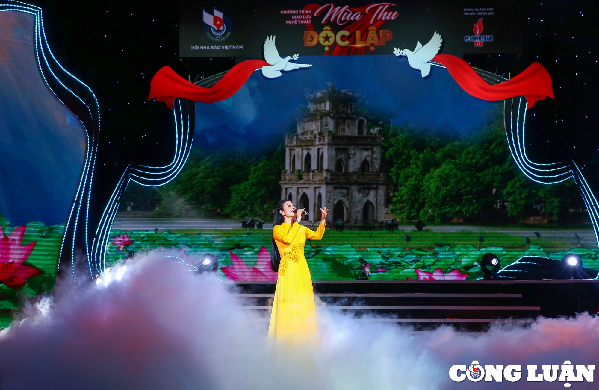 lan toa tinh than dai doan ket dan toc y chi va khat vong viet nam hinh 5