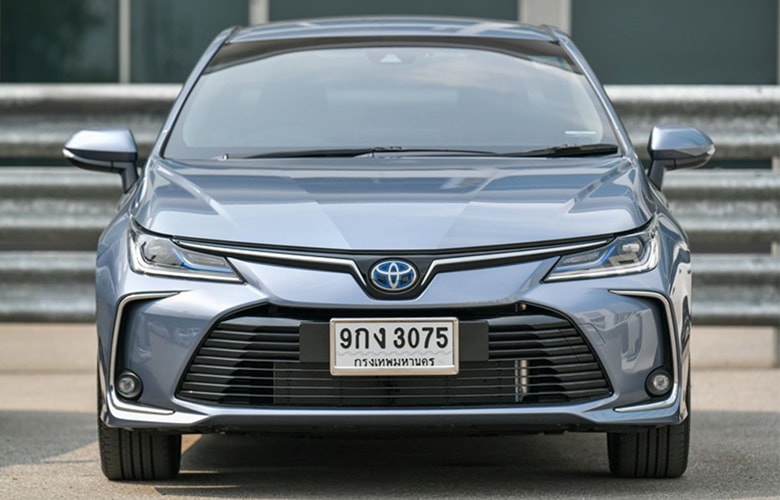 toyota corolla altis 2022 nang dong va tre trung hinh 5
