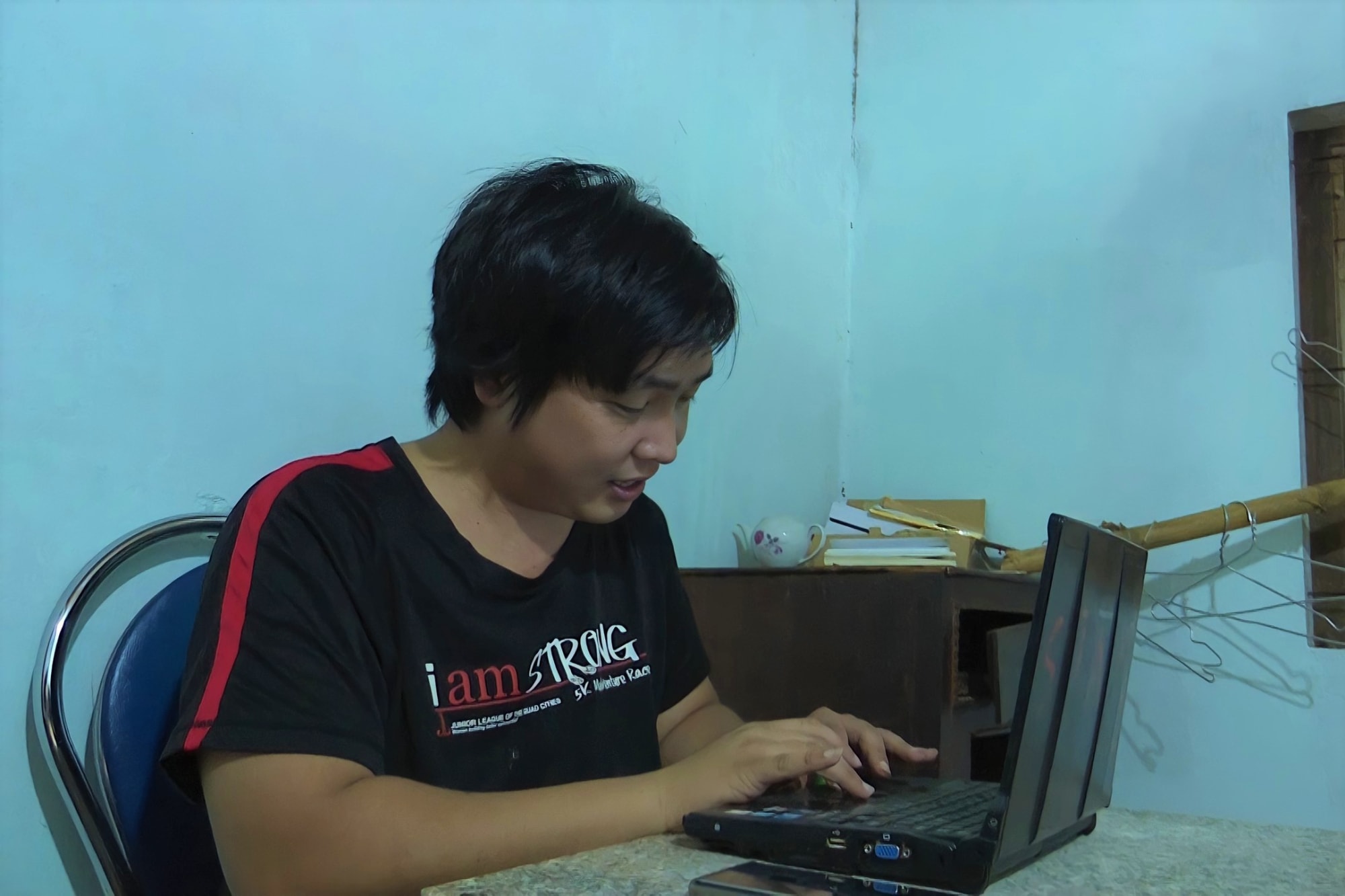 vuot len nghich canh thanh nien khuyet tat ve tuong lai cho nguoi dong canh ngo hinh 1