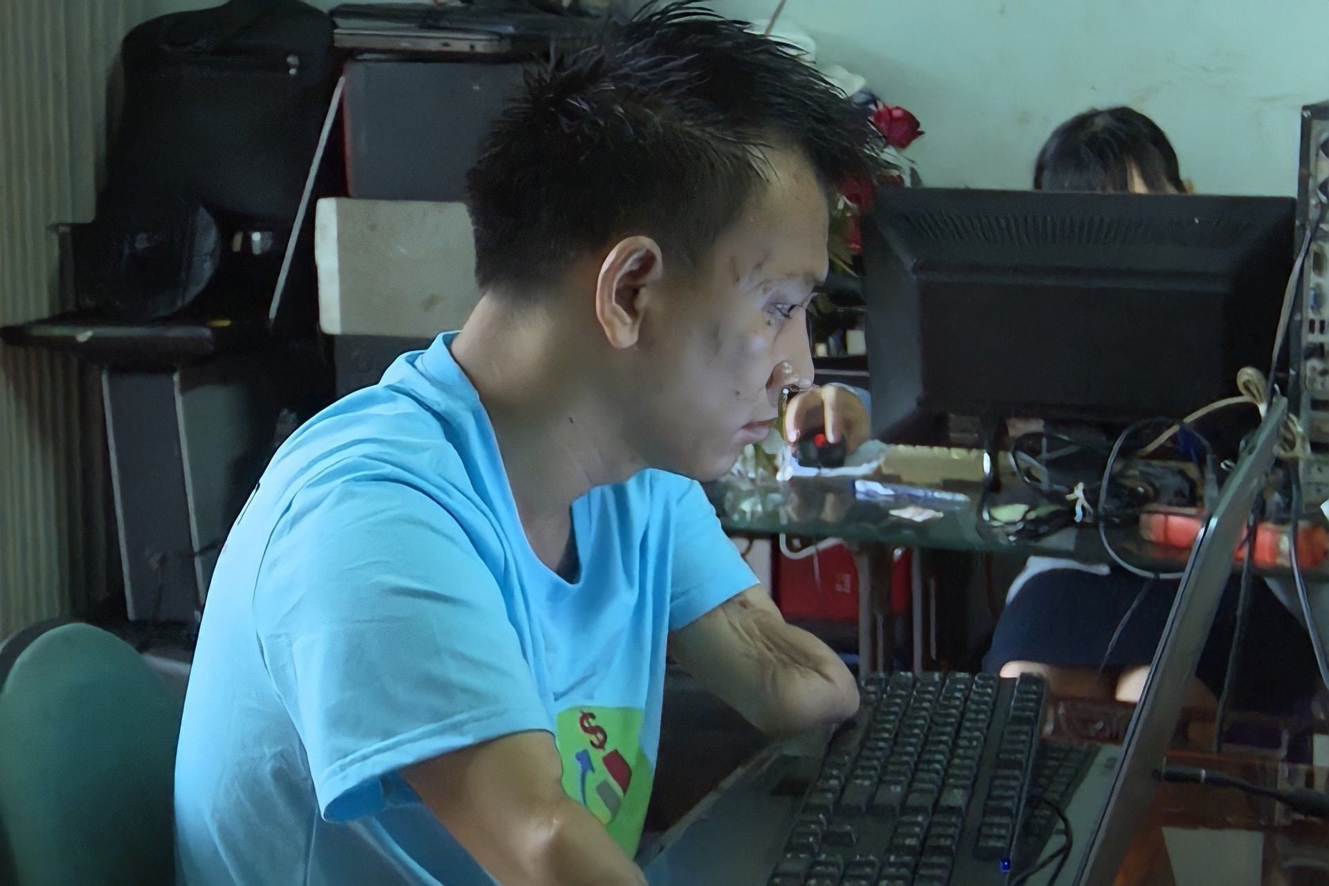 vuot len nghich canh thanh nien khuyet tat ve tuong lai cho nguoi dong canh ngo hinh 3