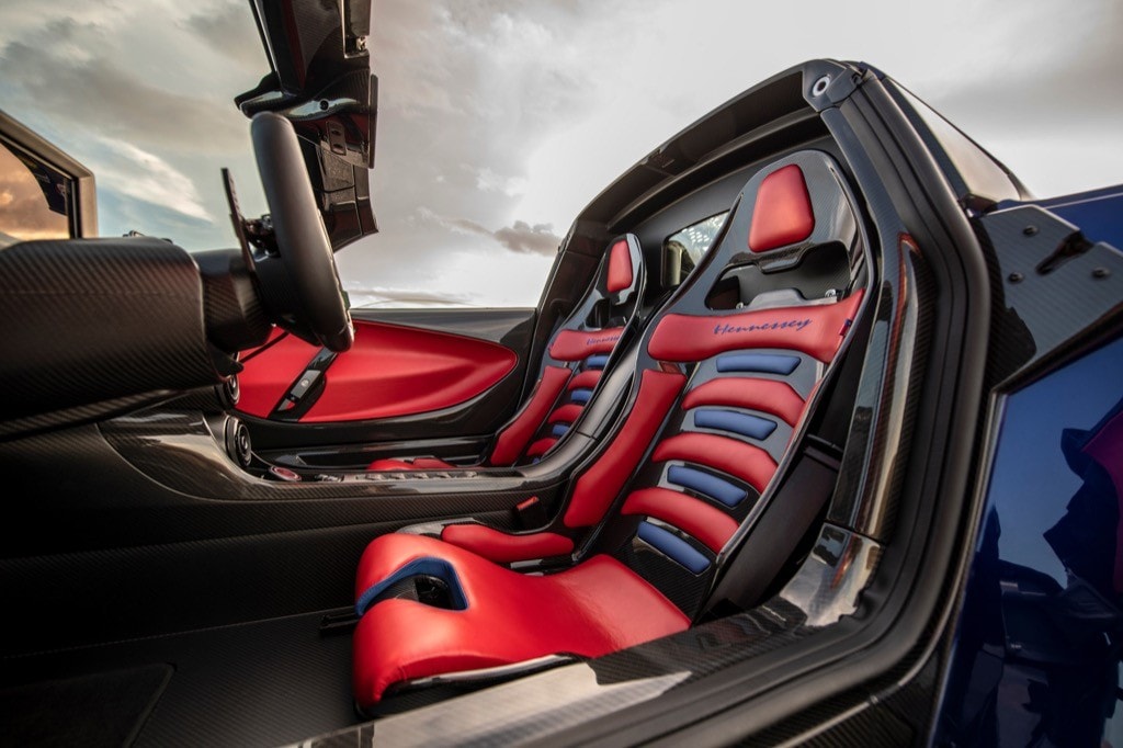 hennessey venom f5 roadster mui tran nhanh va manh nhat the gioi gia 3 trieu usd hinh 8