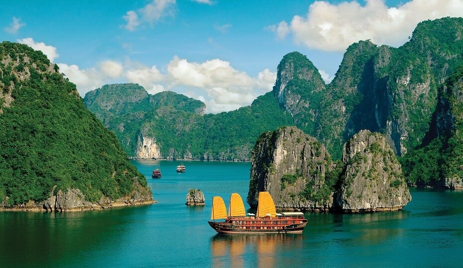 vinh ha long lot top 10 diem den dep nhat the gioi nam 2022 hinh 1
