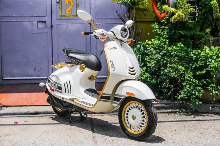 vespa 946 christian dior 155 phien ban nhap khau tu my hinh 2