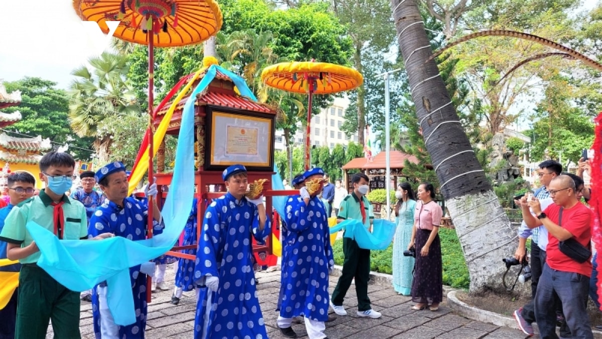 cong nhan di san van hoa quoc gia voi le hoi khai ha  cau an hinh 3