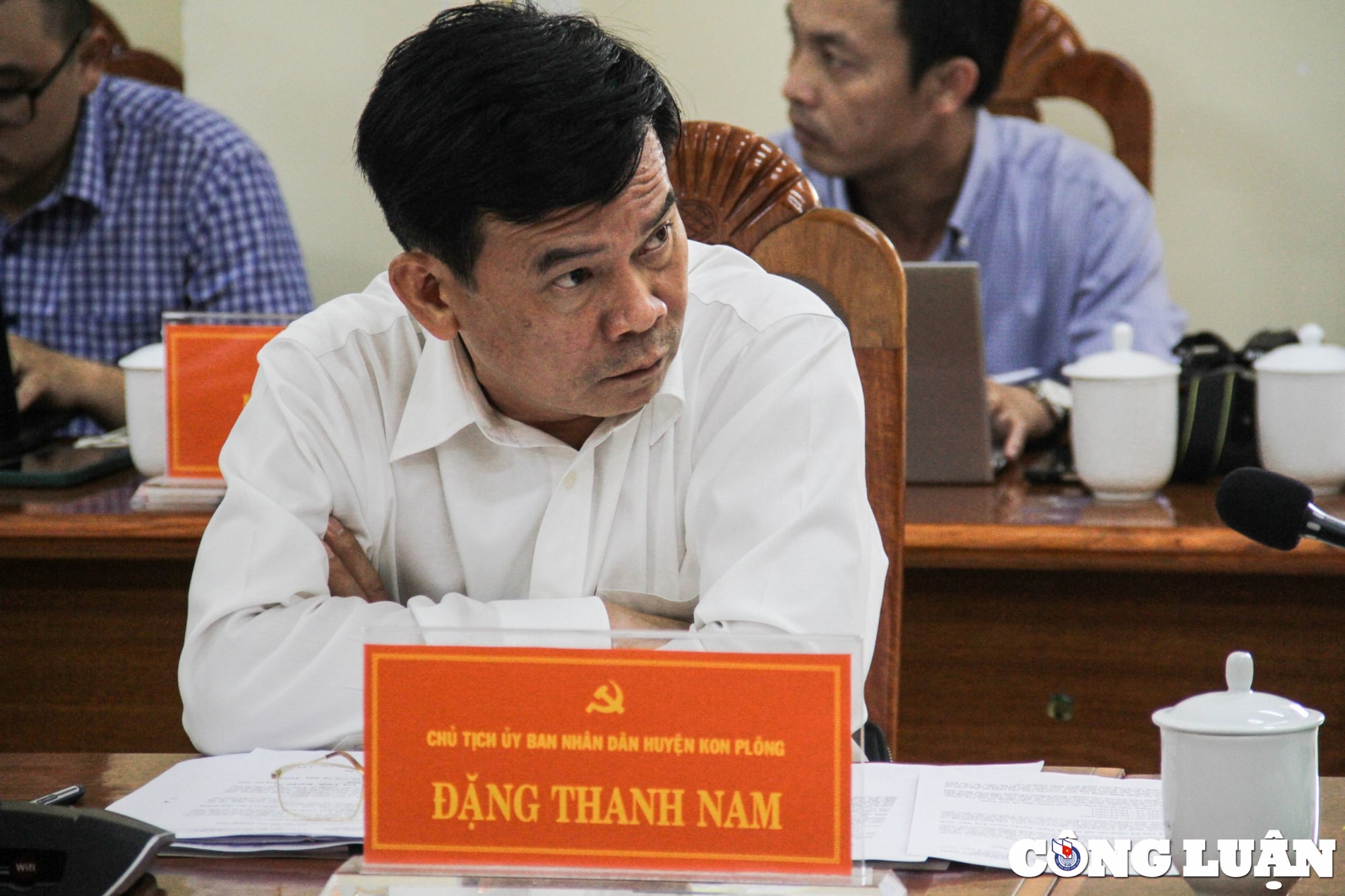 kon tum chu tich huyen kon plong bi ky luat cach het chuc vu trong dang hinh 1