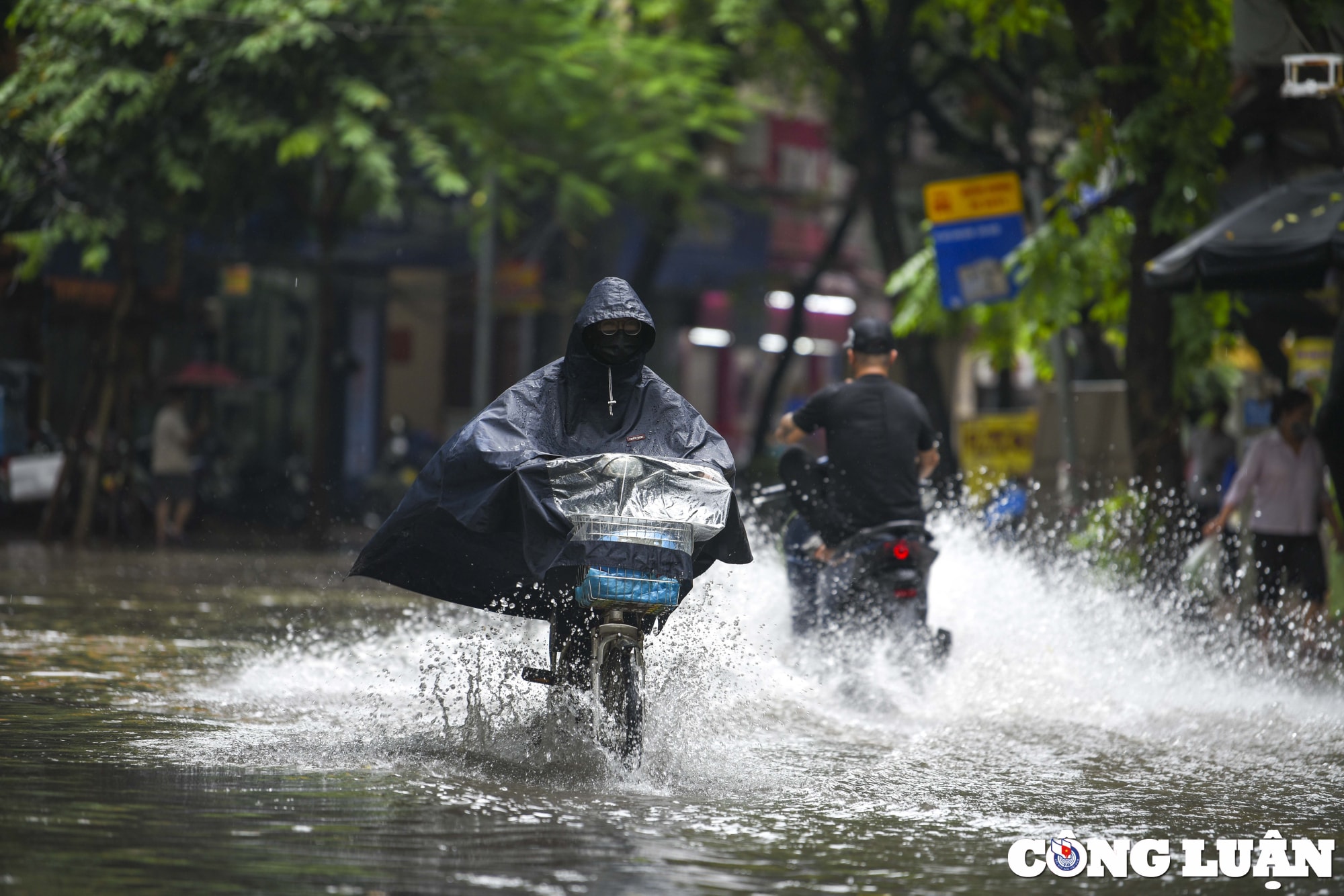 ha noi sau moi con mua lon nhieu tuyen pho lai ngap cuc bo hinh 5