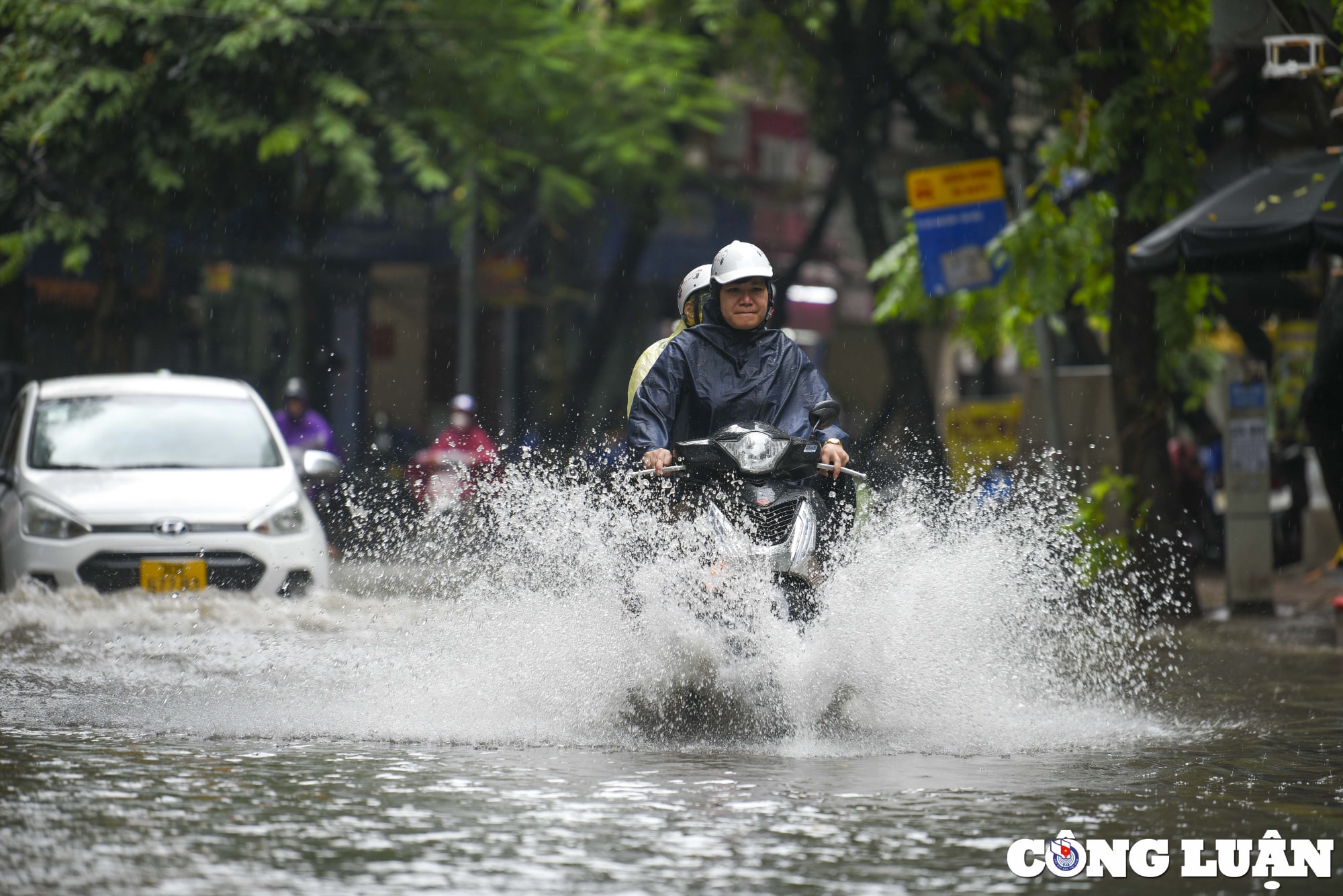 ha noi sau moi con mua lon nhieu tuyen pho lai ngap cuc bo hinh 6