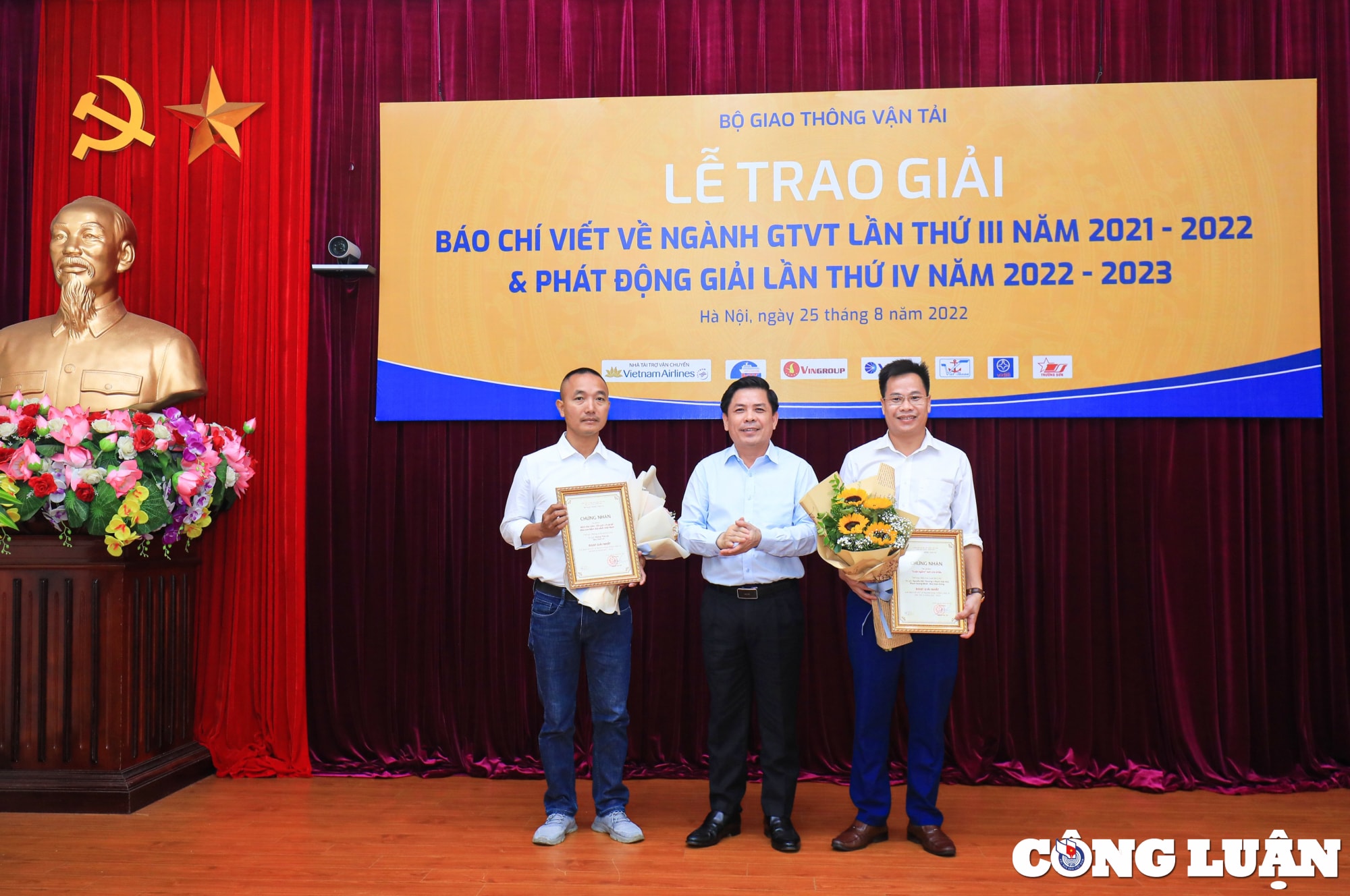 ha noi trao giai bao chi viet ve nganh gtvt lan iii va phat dong giai lan iv hinh 2