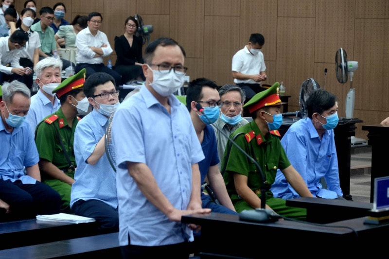 cuu bi thu tinh uy binh duong khong nghi cuoc doi minh lai vuong vao lao ly o tuoi 60 hinh 1